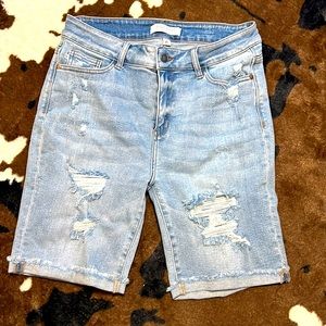New Judy Blues Light wash shorts size XL